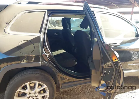 2016 Jeep Cherokee Latitude из США, поврежденный, VIN 1C4PJMCS1GW245333